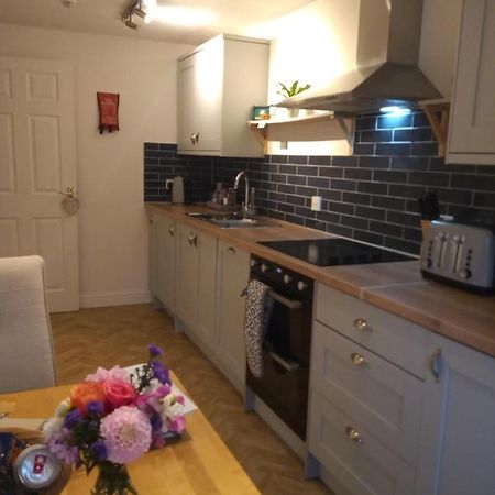 The Eaves, Glastonbury High Street 2 Bed 2 Bathroom Apartment Zewnętrze zdjęcie